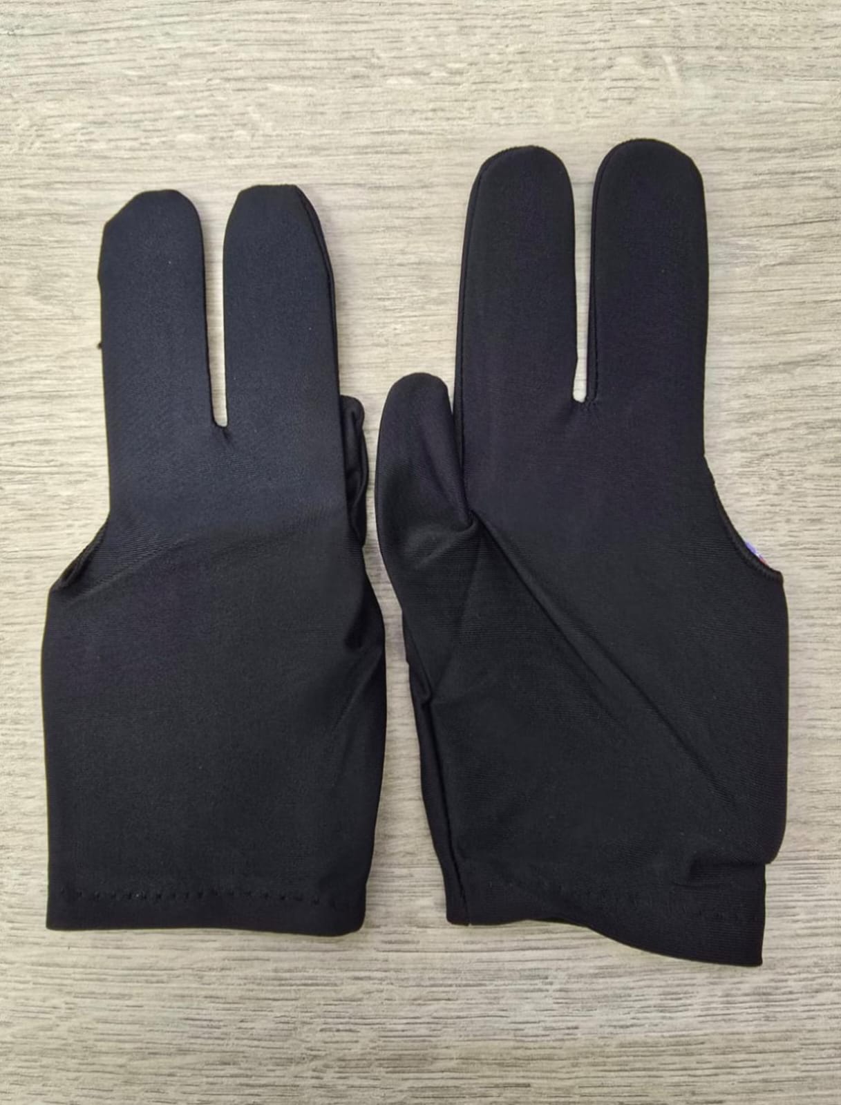 Guante importado negro